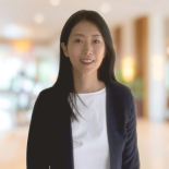 内山 ゆり氏